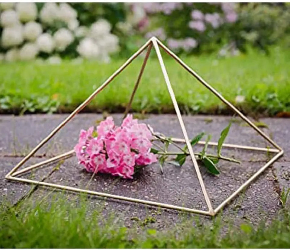 Copper Meditation Pyramid Energy Emitter Quartz Vogel Crystal K455820
