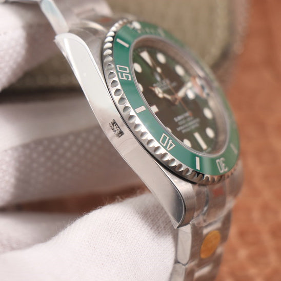 Silver/Green Multicolor Dial 40mm K487