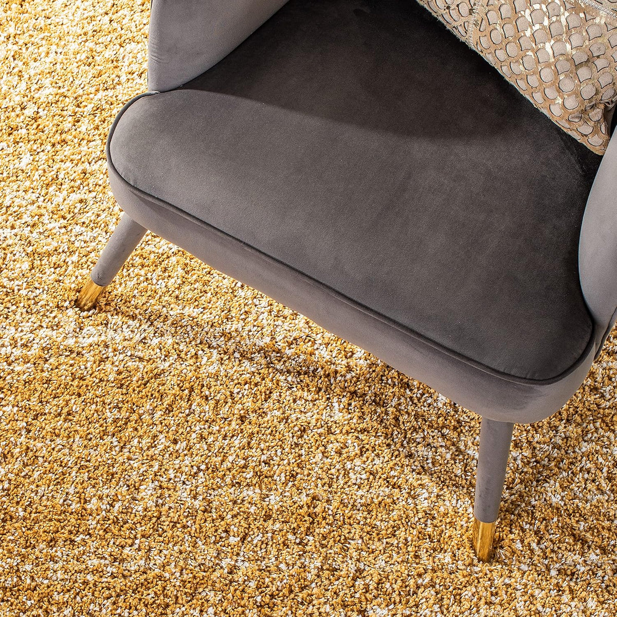 8' x 10' Gold Ivory Shag Area Rug Y96999