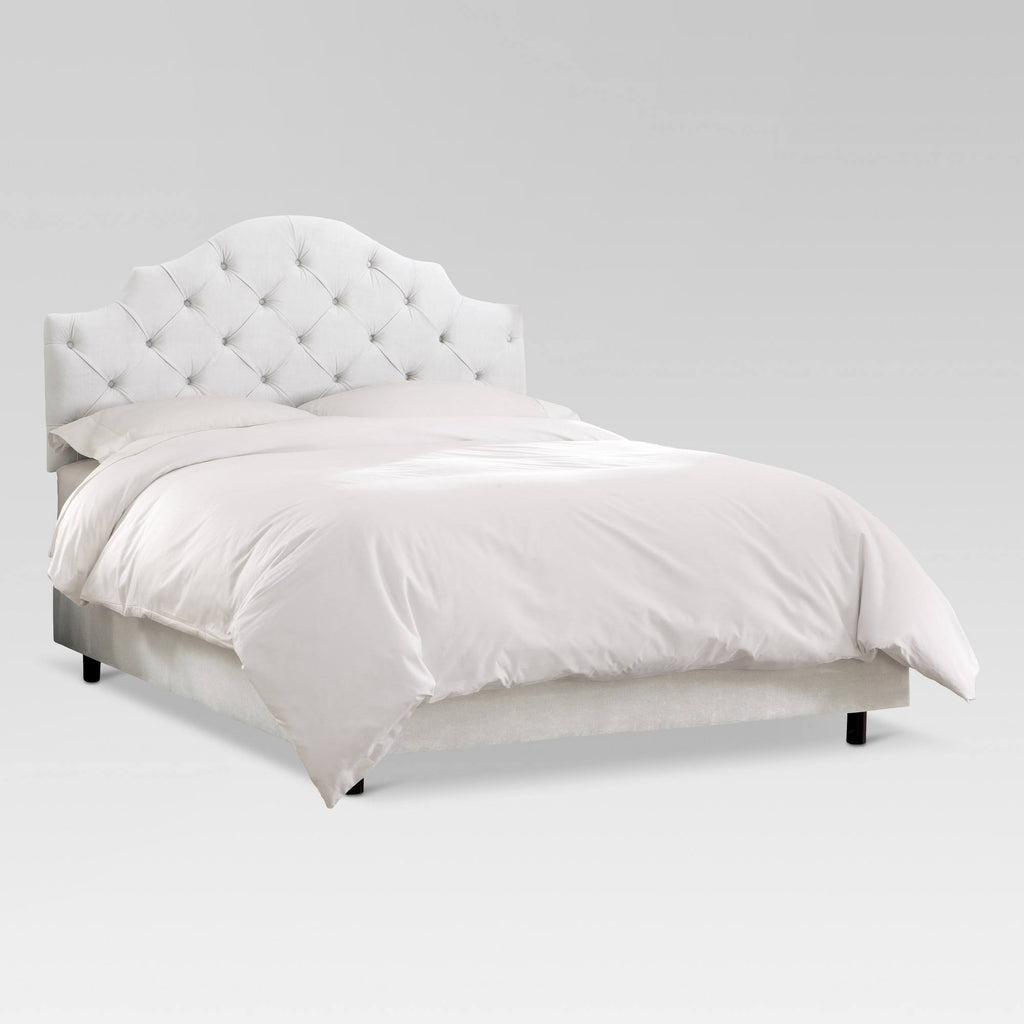 Queen Tufted Velvet White Bed Z8624