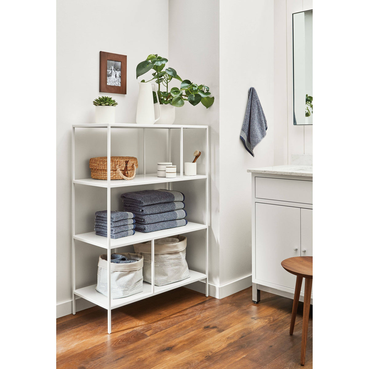 Indigo Bookcase G5189