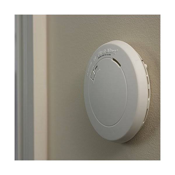 10-Year Combination Carbon Monoxide and Photoelectric Smoke Alarm D92752