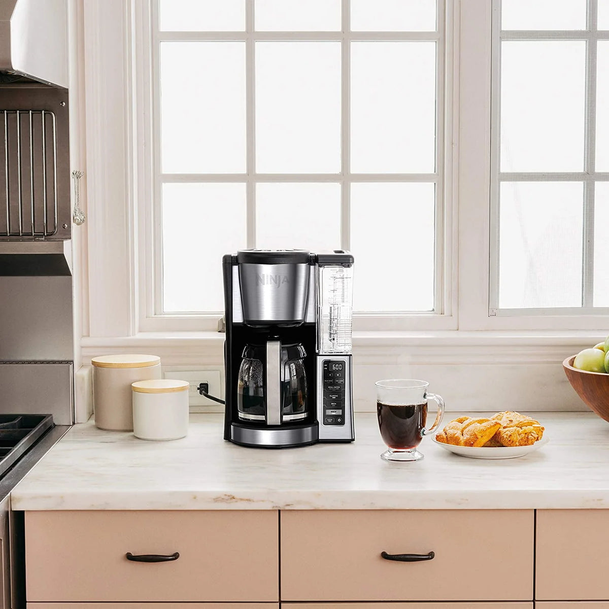 Programmable Coffee Maker with 12 Cup Glass Carafe L69144
