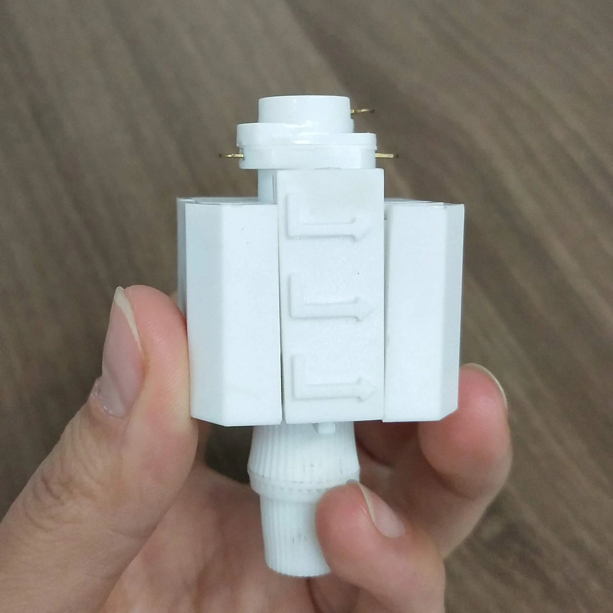 White 6 Pack Track Lighting Connector L359917