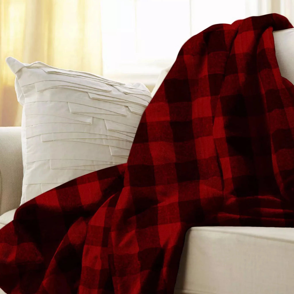 50 Inch x 60 Inch Microplush Heated Throw Blanket in Red Plaid P46710