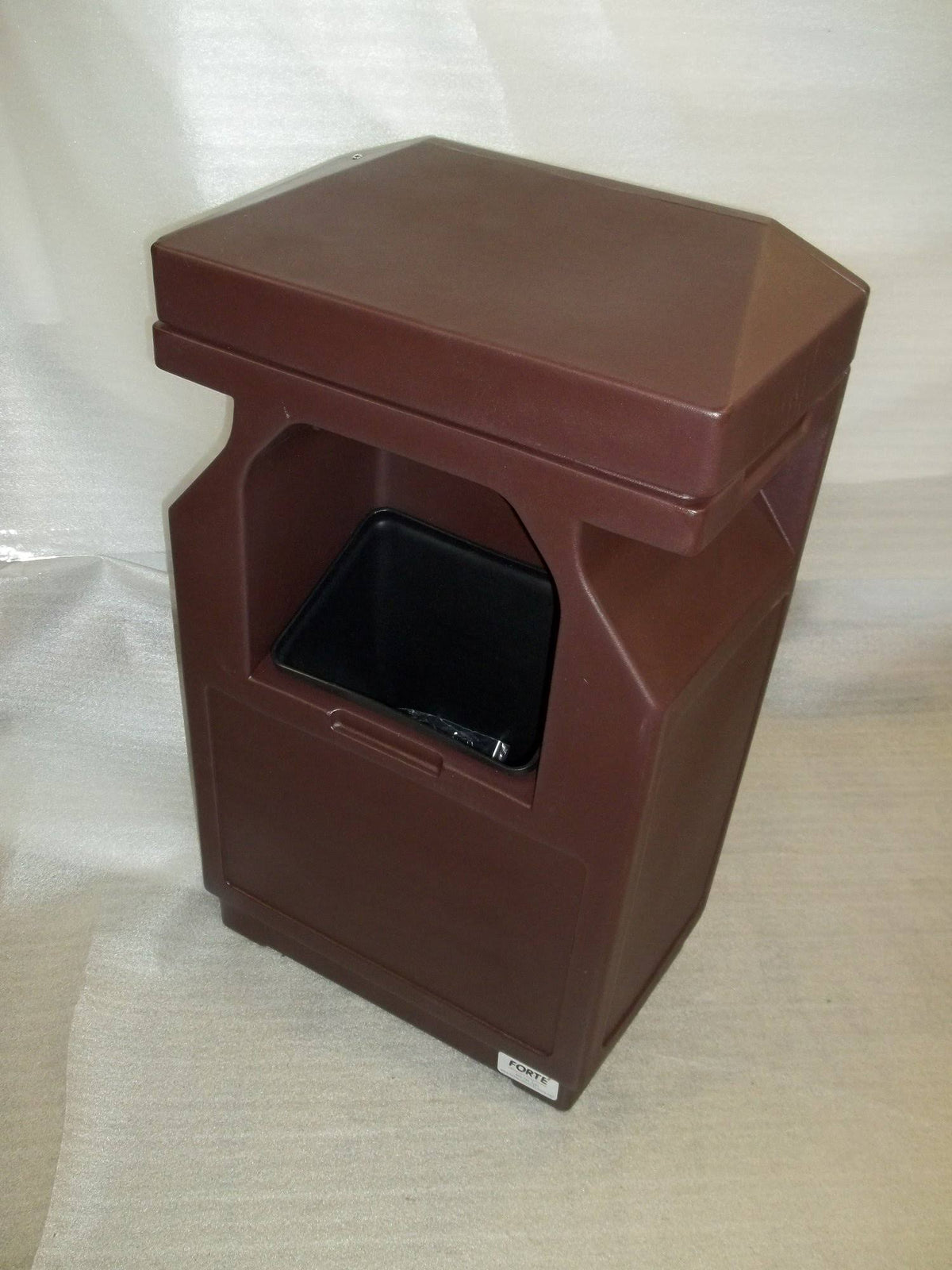 Brown Windshield Service Trash Can J239