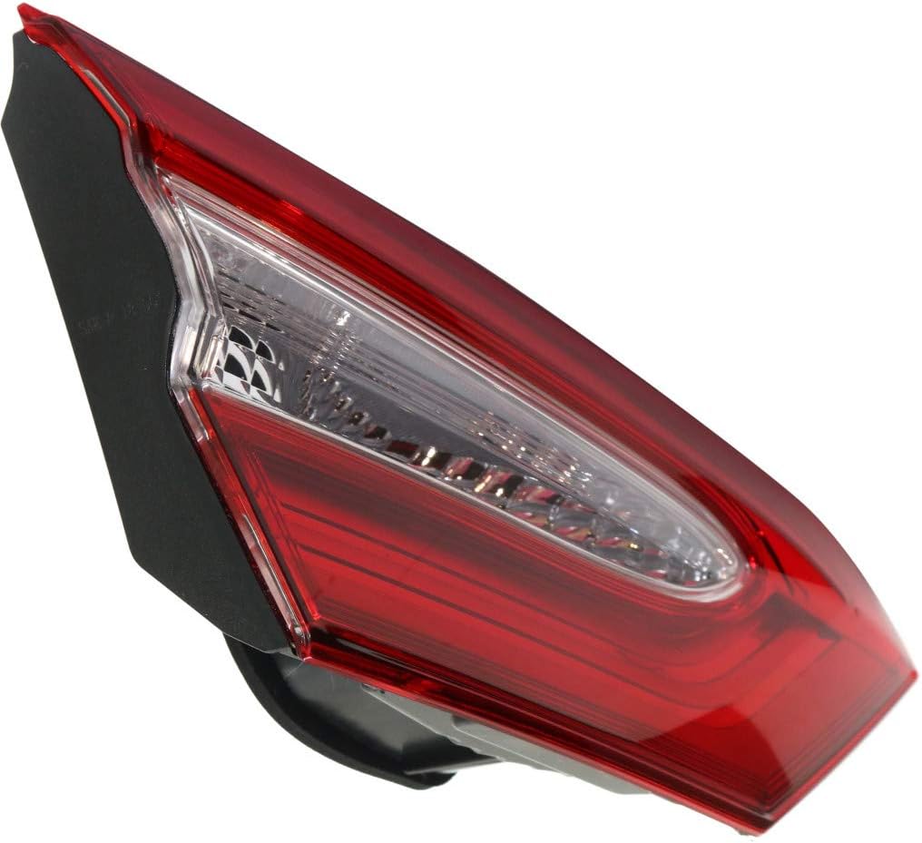 Toyota Camry Inner Tail Light Assembly Pair W430
