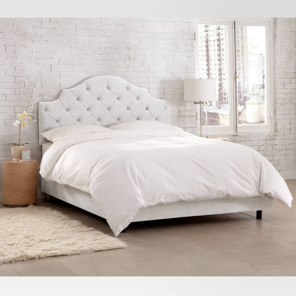 Queen Tufted Velvet White Bed Z8624