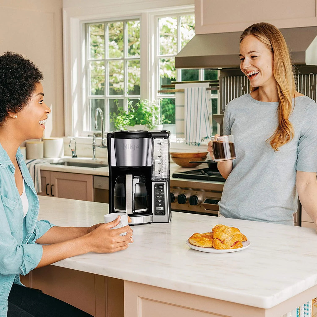 Programmable Coffee Maker with 12 Cup Glass Carafe L69144