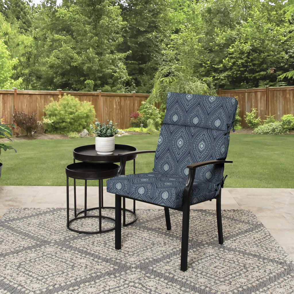 Red Medallion Outdoor Chair Cushion C861