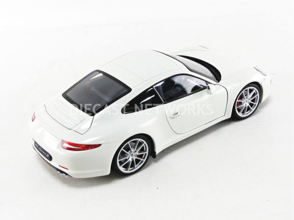 1/18 Porsche 911 Carrera S R7591